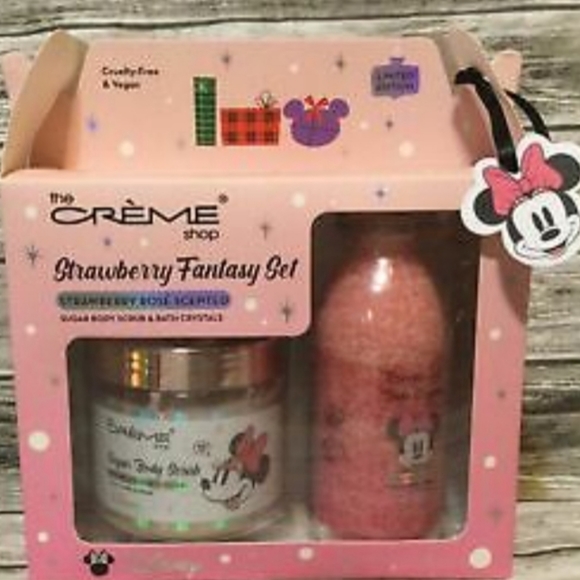 Disney Minnie Mouse the CREME shop Strawberry Rose Fantasy Sugar Scrub Bath Set - Picture 1 of 7